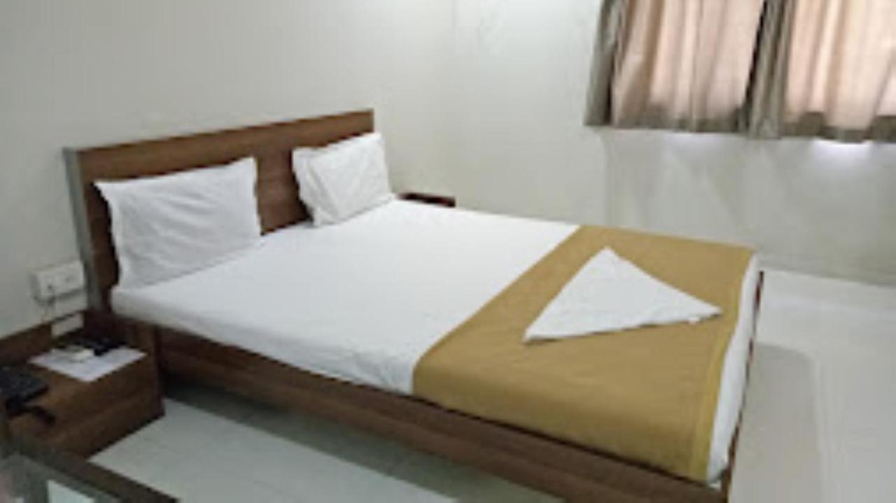 Hotel Avanti, ناسيك المظهر الخارجي الصورة
